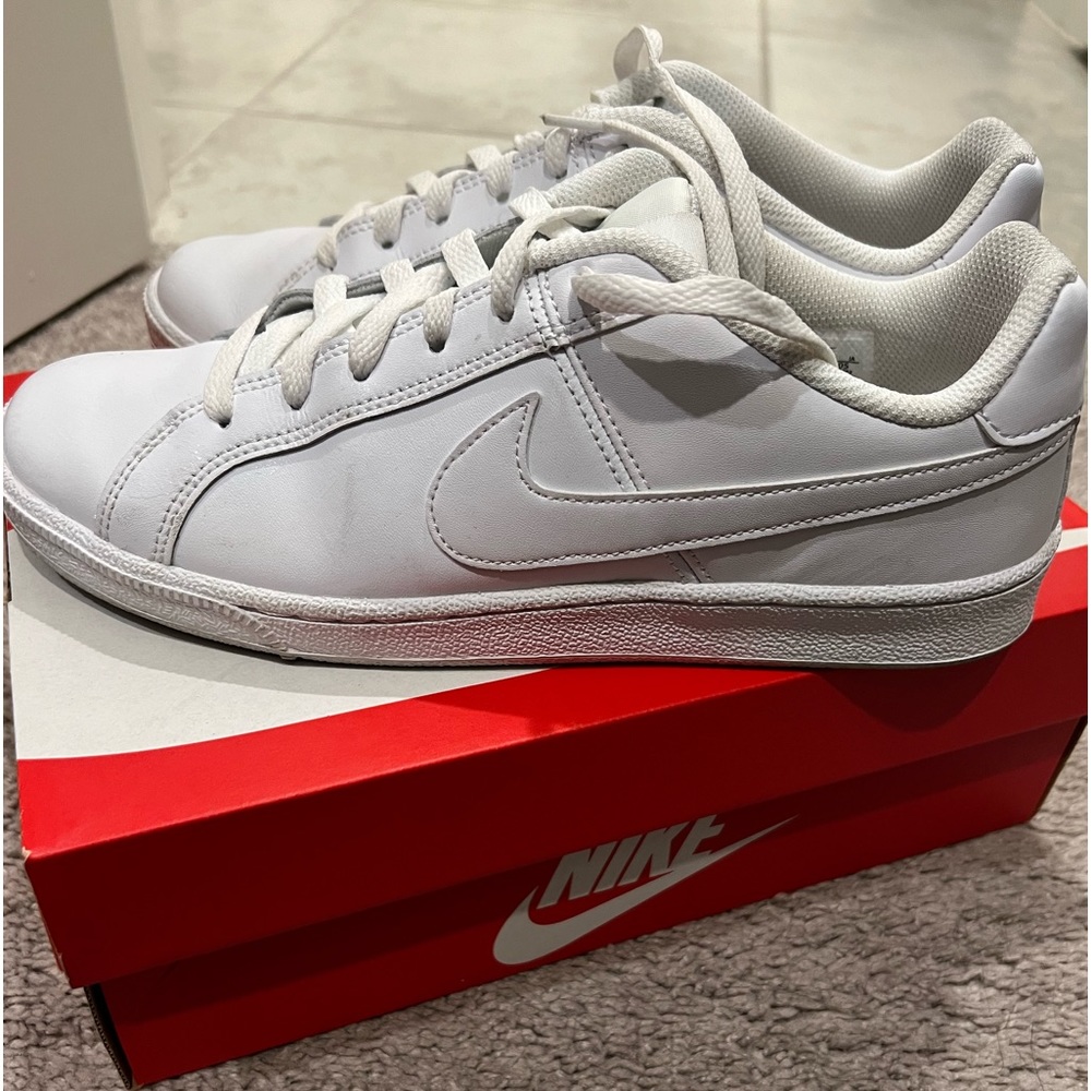 Women’s Nike Court Royale